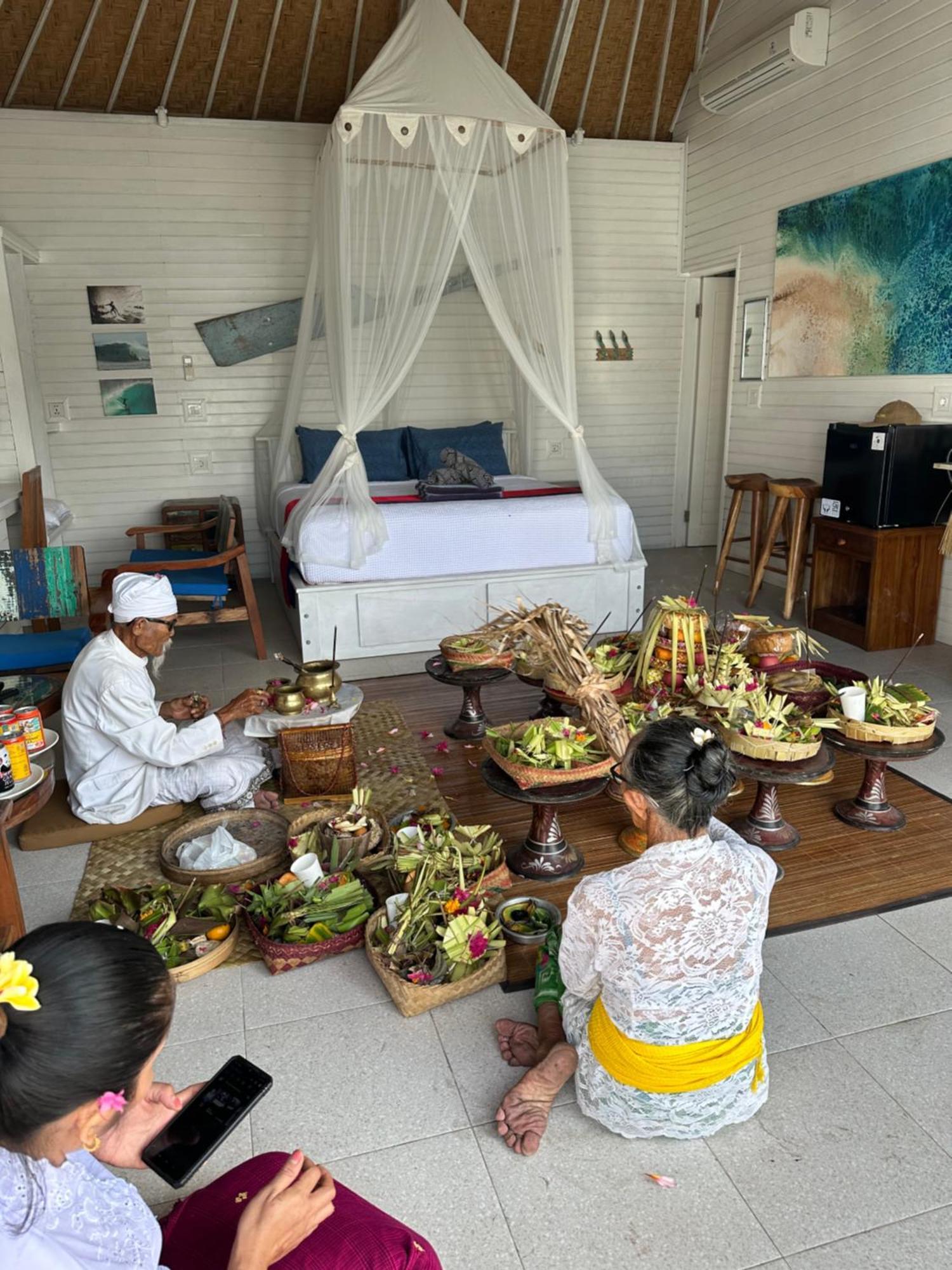 Villa Gede 888 Lembongan Esterno foto
