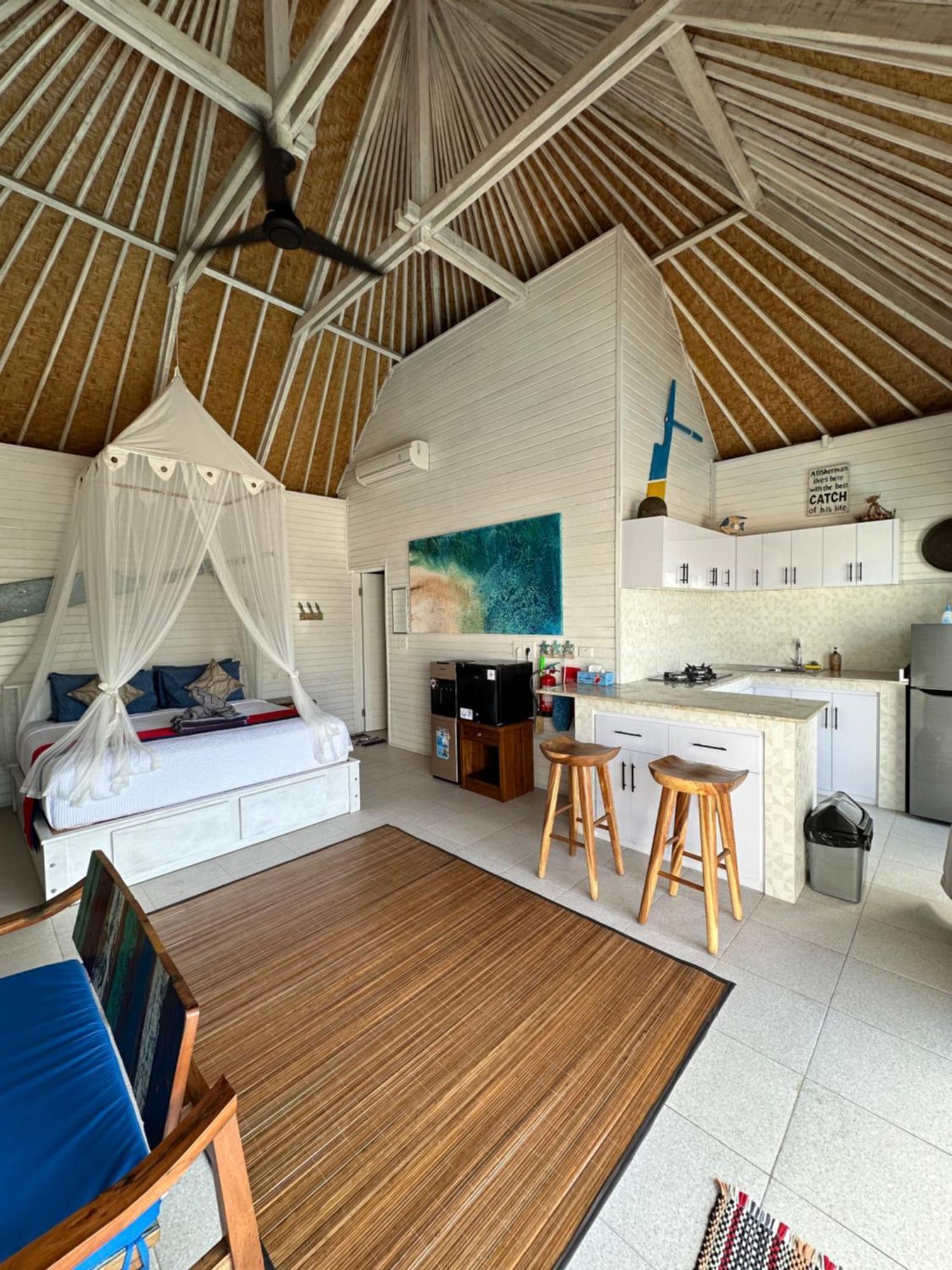 Villa Gede 888 Lembongan Esterno foto